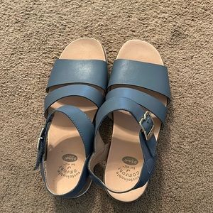 Dr. Scholl’s sandals